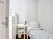 Quarto para alugar em apartamento de 14 quartos em Lisboa