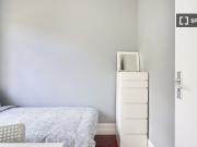 Quarto para alugar em apartamento de 14 quartos em Lisboa