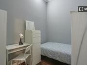 Quarto para alugar em apartamento de 14 quartos em Lisboa