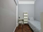 Quarto para alugar em apartamento de 14 quartos em Lisboa
