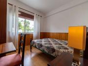 Quarto para alugar em apartamento de 3 quartos em...