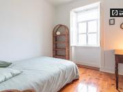 Quarto para alugar em apartamento de 4 quartos, Arroios,...