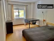 Quarto para alugar em apartamento de 4 quartos no... Quarto para alugar em apartamento de 4 quartos no...