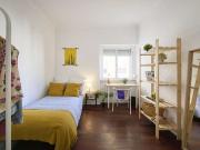 Quarto para alugar em apartamento de 5 quartos em...