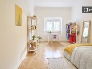 Quarto para alugar em apartamento de 6 quartos no...