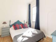 Quarto para alugar em apartamento de 5 quartos em... Quarto para alugar em apartamento de 5 quartos em...