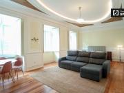 Quarto para alugar em apartamento de 5 quartos em Lisboa