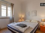 Quarto para alugar em apartamento de 5 quartos em Penha...