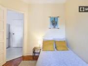 Quarto para alugar em apartamento de 6 quartos em...