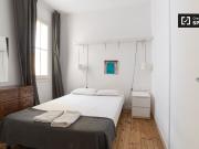 Quarto para alugar em apartamento de 6 quartos em...