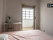 Quarto para alugar em apartamento de 6 quartos em Campo...