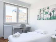 Quarto para alugar em apartamento de 6 quartos em...