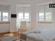 Quarto para alugar em apartamento de 6 quartos em Lisboa