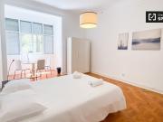 Quarto para alugar em apartamento de 6 quartos em Lisboa