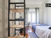 Quarto em apartamento compartilhado com 6 quartos em Lisboa