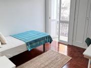 Quarto para alugar em apartamento de 6 quartos nos...