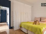 Quarto para alugar em apartamento de 7 quartos em Lisboa