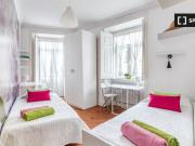 Quarto para alugar em apartamento de 7 quartos em...