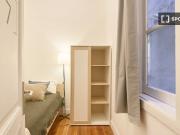 Quarto para alugar em apartamento de 7 quartos no... Quarto para alugar em apartamento de 7 quartos no...