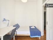 Quarto para alugar em apartamento de 7 quartos no...