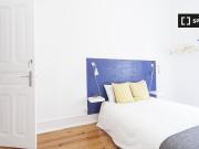 Quarto para alugar em apartamento de 8 quartos em...