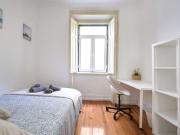 Quarto para alugar em apartamento de 8 quartos em Lisboa