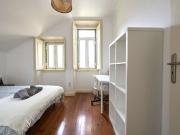 Quarto para alugar em apartamento de 8 quartos em Lisboa