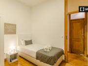 Quarto para alugar em residência com 5 quartos no centro...