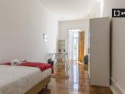 Quarto para alugar em residência de 10 quartos na Av....