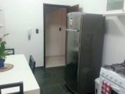 Quarto para moça em apartamento no centro de Jaraguá