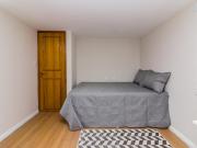 QUARTO PRIVATIVO NO BOM FIM