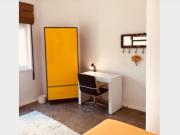 Quarto Silencioso Com estacão de trabalho + Sofá