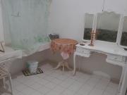 Quarto suíte mobiliada e geladeira individual