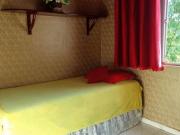 Quartos mobiliados com estadia confortável!