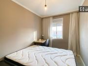 Quartos para alugar em apartamento de 3 quartos em...