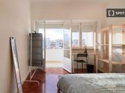 Quartos para alugar em apartamento de 7 quartos em Lisboa