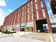Quay Central, Jesse Hartley Way L3, 2 bed flat to rent,...