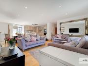 Quayside, 2 4 Westferry Road, Canary Wharf E14, Room to...