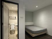 QUEEN ROOM WITH PRIVATE BATHROOM @ KOTA DAMANSARA ‼️MOVE...