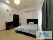 Queen Size BIG Balcony AC room, Female only, 8mins to...