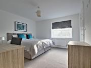 Queens Court Road, Basford ST4, 4 bed town house to rent...