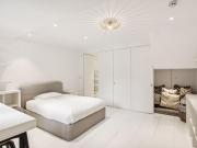 Queen's Gate, South Kensington, London SW7, 5...