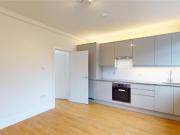 Queens Parade, North Ealing, London, W5 3 bed duplex to...
