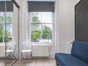 Queensborough Terrace, London, Studio Flat For