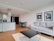 Queenstown Road, Battersea SW11, 3 bed flat to rent,... Queenstown Road, Battersea SW11, 3 bed flat to rent,...