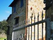 Quercianella porzione di colonica in pietra a 5 km dal mare