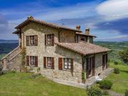 Questo splendido casale in pietra si trova a pochi... Questo splendido casale in pietra si trova a pochi...