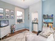 Quicks Road, Wimbledon SW19, 1 bed flat to rent, £1,600...
