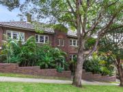 Quiet and Breezy 2 bedroom apartment