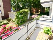 Quiet and Bright Apartment with Sunny Balcony in...